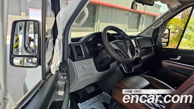 2017 Hyundai 쏠라티