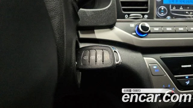 2018 Hyundai 아반떼 AD