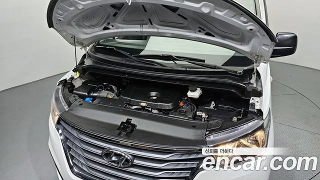 2018 Hyundai Grand Starex (New)