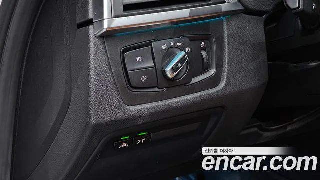 2018 BMW 3 Series (F30)