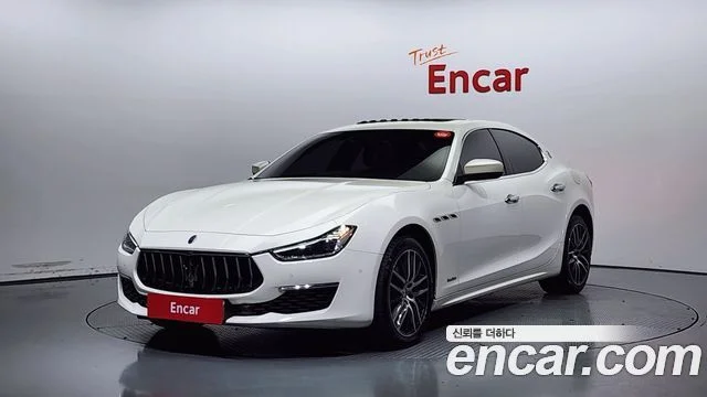 2017 Maserati 기블리