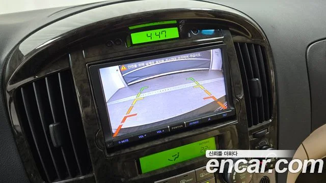 2014 Hyundai Grand Starex