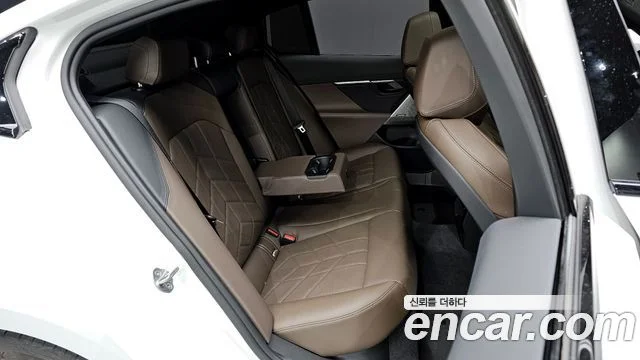 2024 BMW 5 Series (G60)