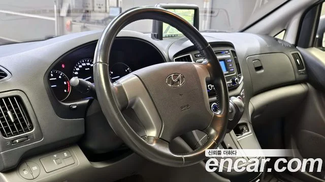 2019 Hyundai Grand Starex (New)