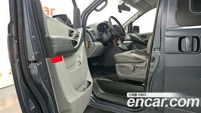 2018 Hyundai Grand Starex (New)