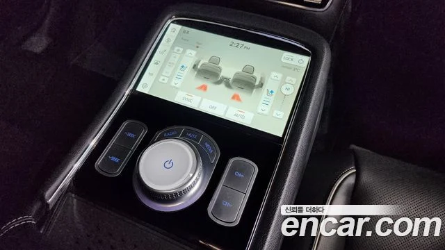 2022 Genesis G90 (RS4)