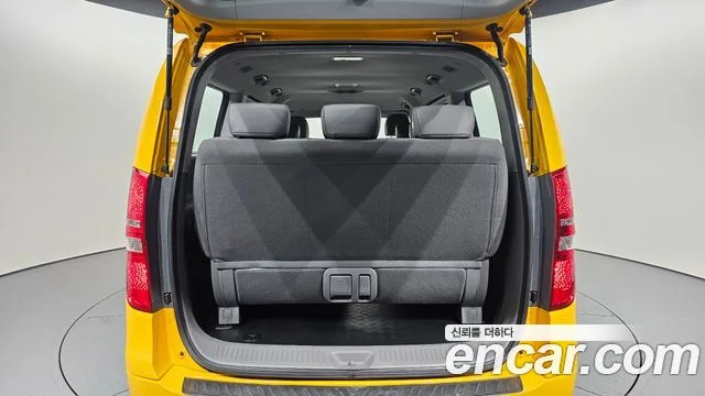 2021 Hyundai Grand Starex (New)