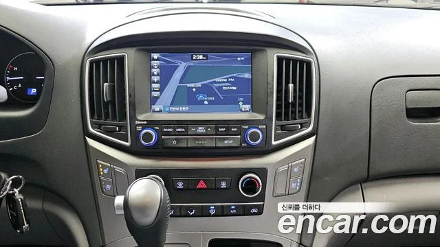 2019 Hyundai Grand Starex (New)