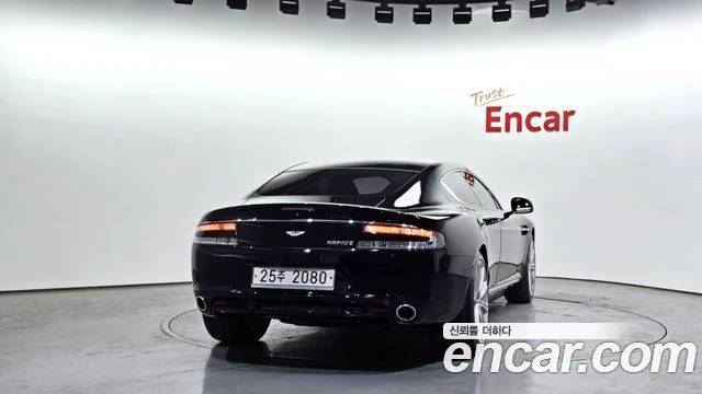 2010 Aston Martin 라피드