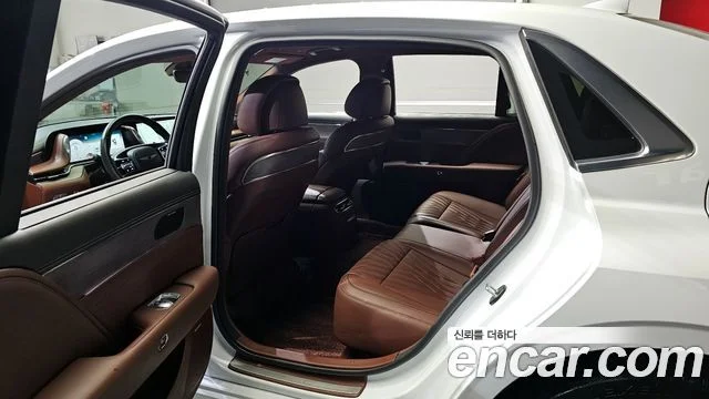 2022 Genesis G90 (RS4)