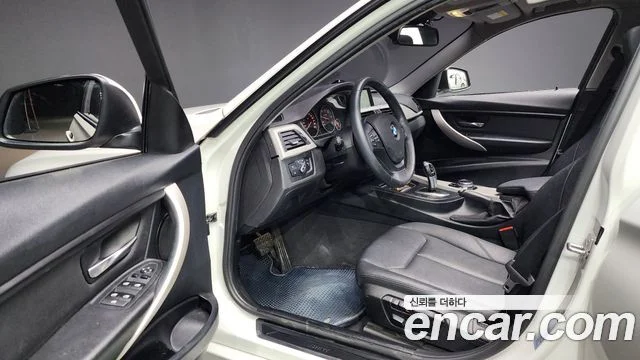 2014 BMW 3 Series (F30)