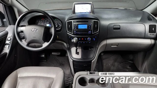 2017 Hyundai Grand Starex