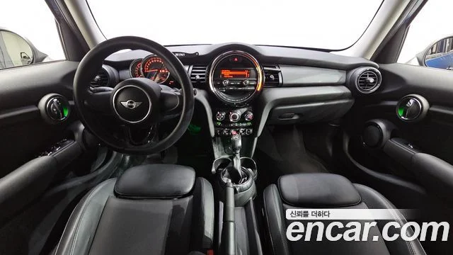 2016 MINI Cooper