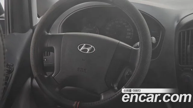 2015 Hyundai Grand Starex