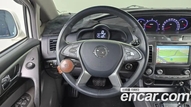 2016 KG Mobility 코란도 투리스모