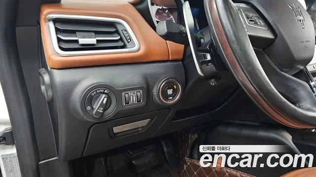 2017 Maserati 기블리
