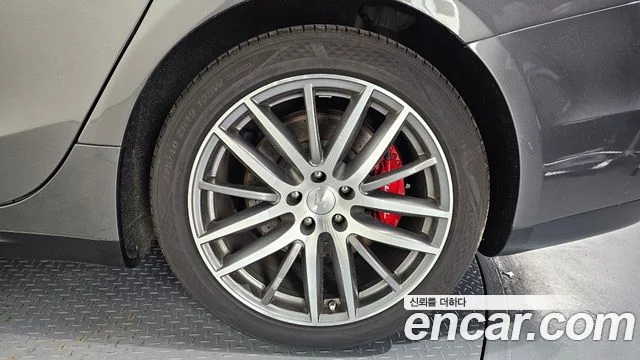 2015 Maserati 기블리