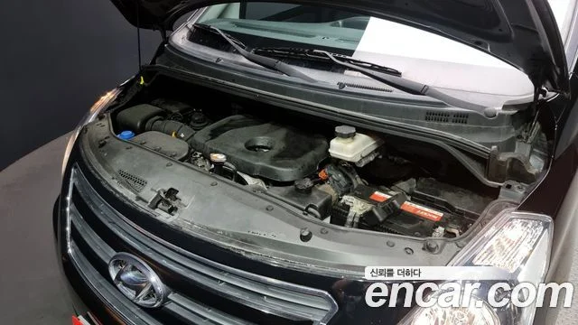 2017 Hyundai Grand Starex