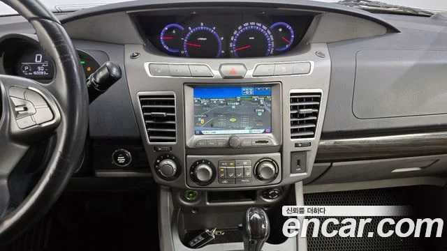 2016 KG Mobility 코란도 투리스모