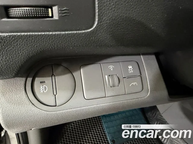 2016 Hyundai Grand Starex