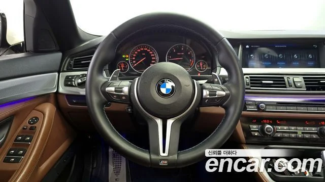 2011 BMW 5 Series (F10)