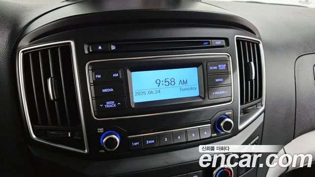 2017 Hyundai Grand Starex