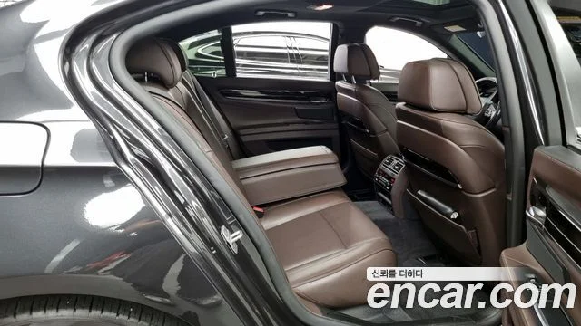 2015 BMW 7 Series (F01)