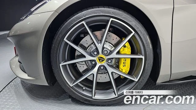 2024 Lotus 에미라