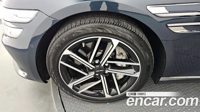 2024 Genesis G80 (RG3)