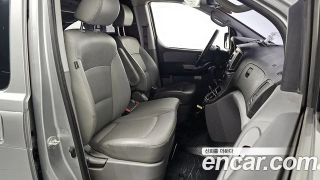 2019 Hyundai Grand Starex (New)