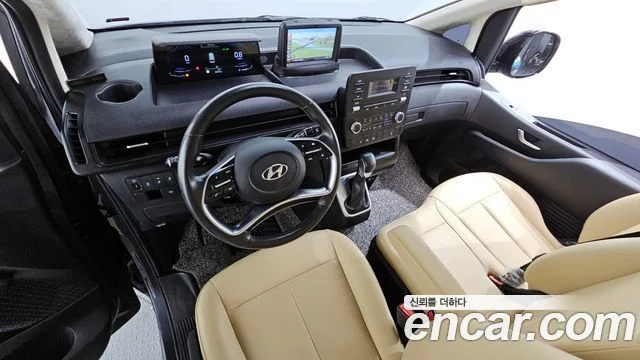 2021 Hyundai Staria