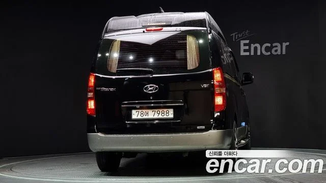 2014 Hyundai Grand Starex