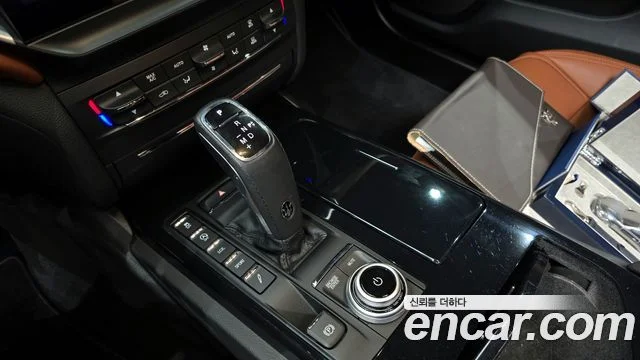 2022 Maserati 기블리