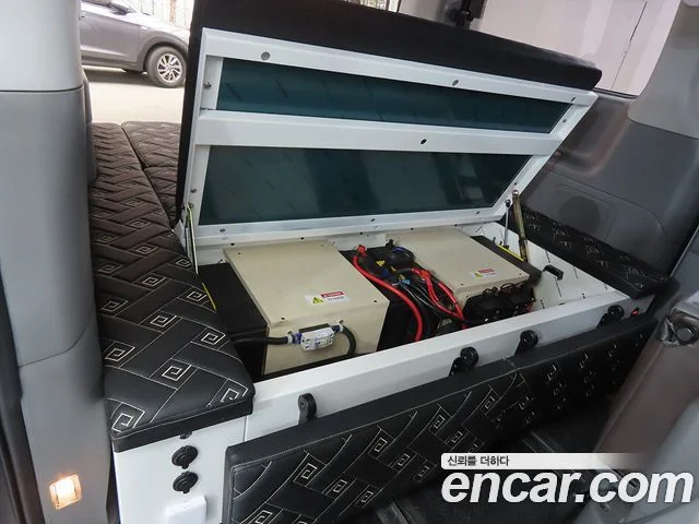 2019 Hyundai Grand Starex (New)