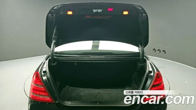 2009 Mercedes-Benz S-class W221