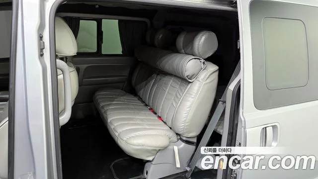 2016 Hyundai Grand Starex