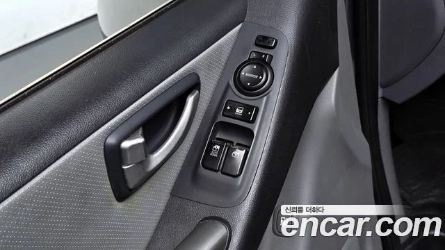 2013 Hyundai Grand Starex