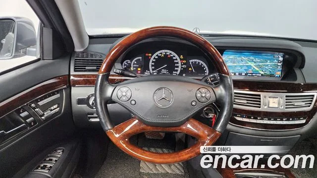 2010 Mercedes-Benz S-class W221