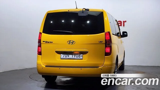 2015 Hyundai Grand Starex