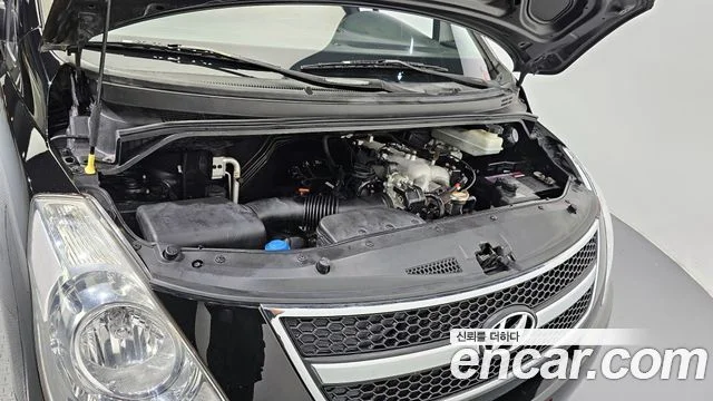 2009 Hyundai Grand Starex