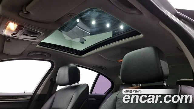 2010 BMW 5 Series (F10)