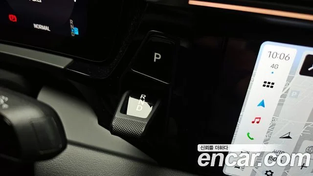 2025 Porsche 마칸 EV