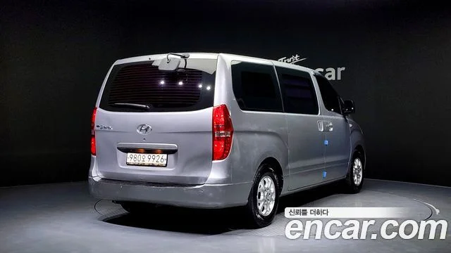 2015 Hyundai Grand Starex