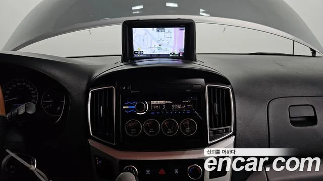 2017 Hyundai Grand Starex