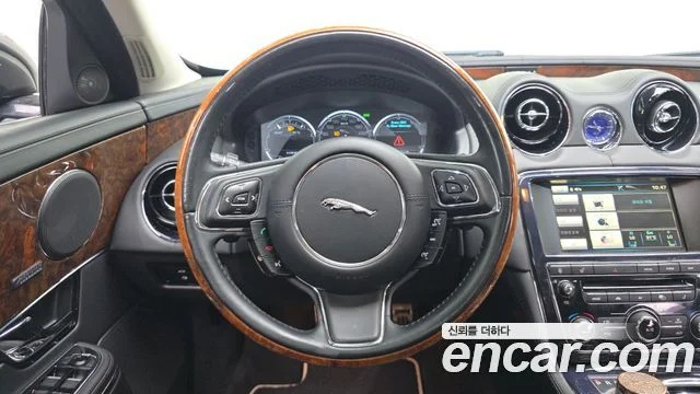 2013 Jaguar All New XJ