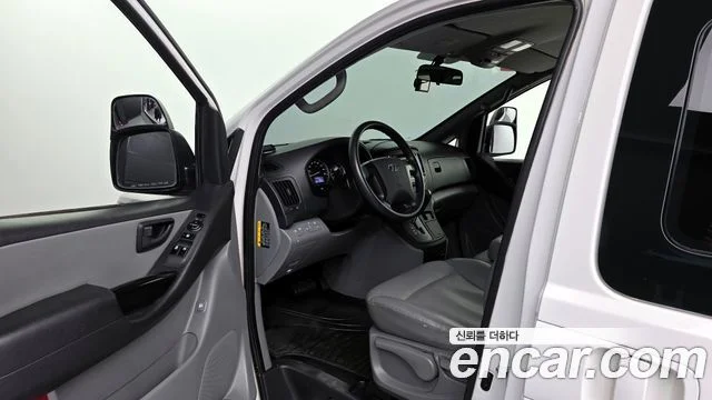 2018 Hyundai Grand Starex (New)