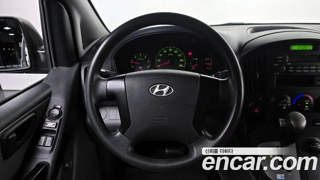 2014 Hyundai Grand Starex