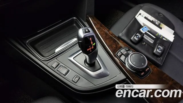 2015 BMW 3 Series (F30)