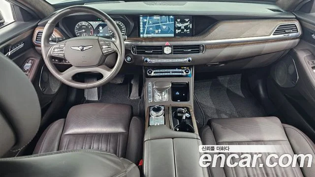 2020 Genesis G90