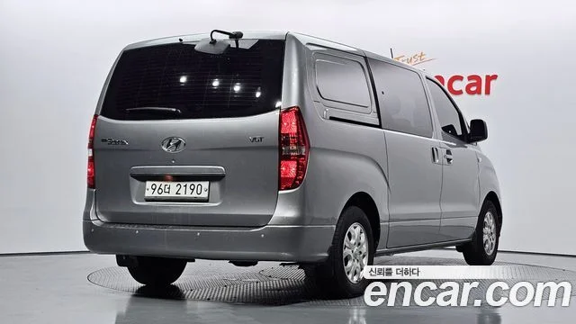 2014 Hyundai Grand Starex